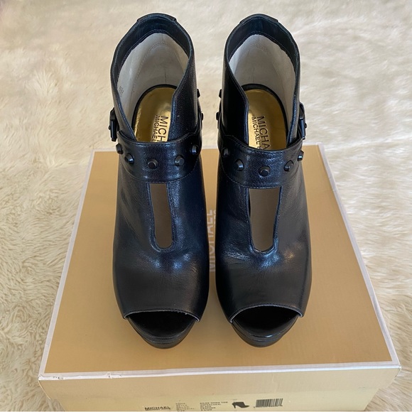 Michael Kors Ailee open toe heels - Picture 2 of 12